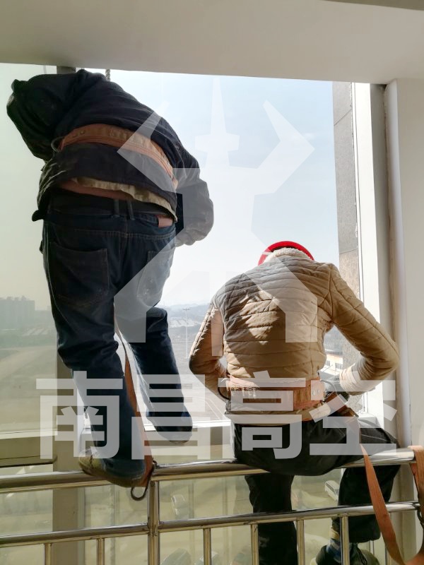 南昌蜘蛛人：高空作業(yè)